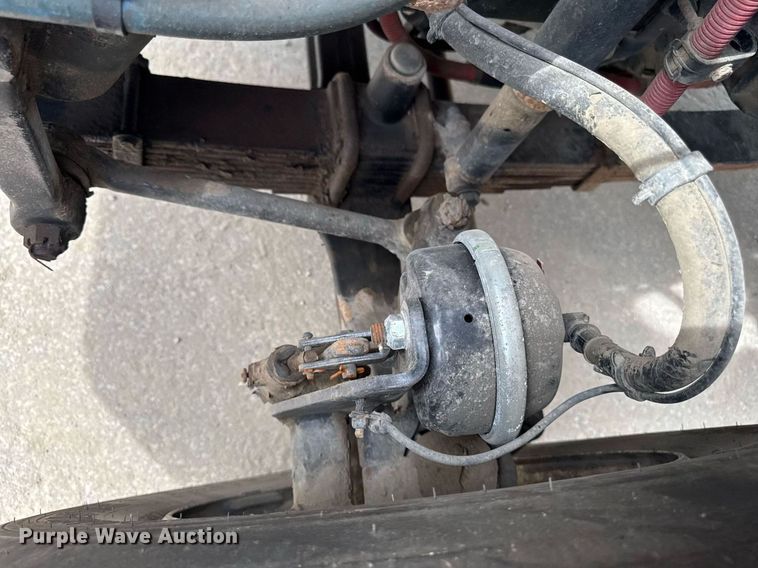 image for item DV2599 2013 Freightliner 108SD dump truck