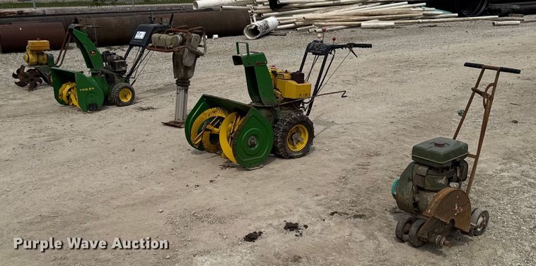 image for item DV2603 Lawn and garden equipment