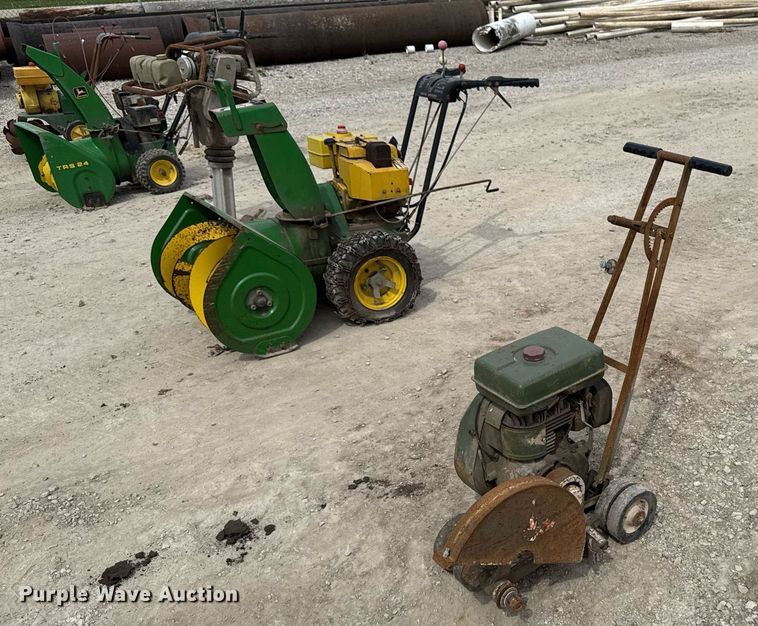 image for item DV2603 Lawn and garden equipment