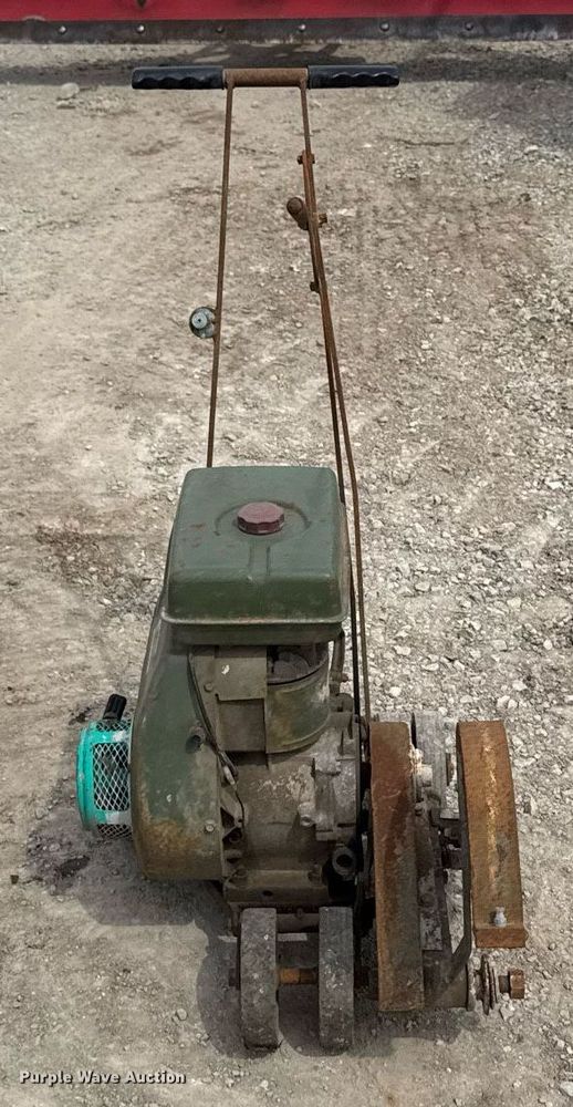 image for item DV2603 Lawn and garden equipment