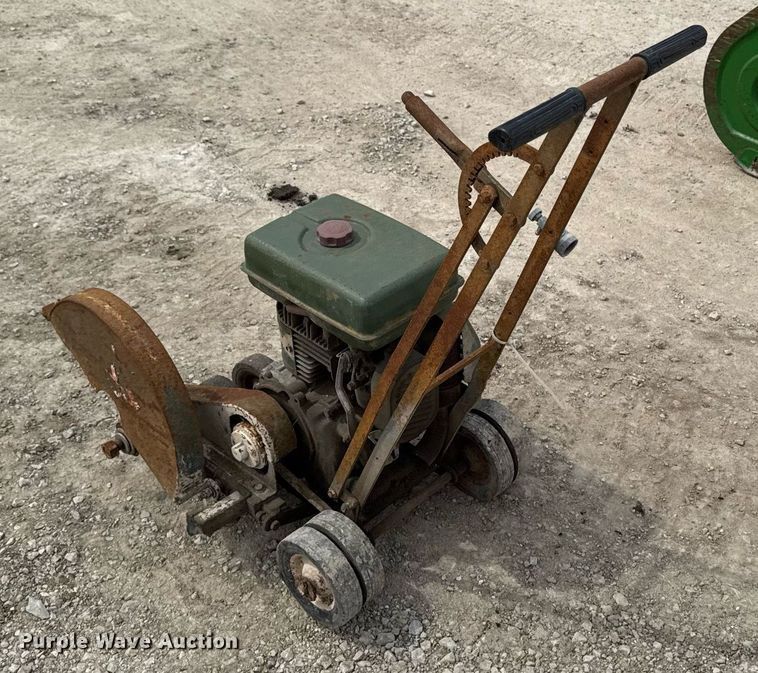 image for item DV2603 Lawn and garden equipment