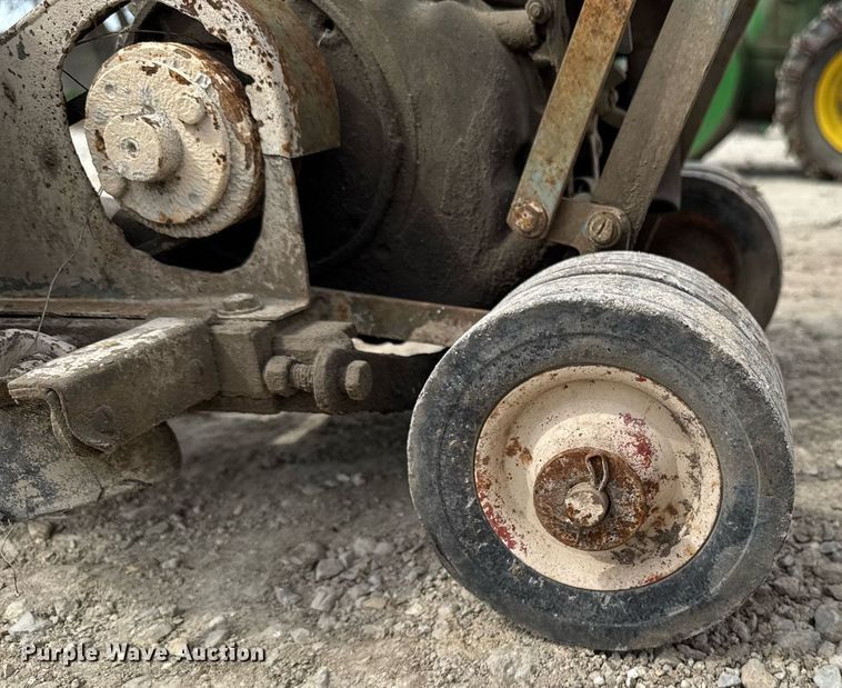 image for item DV2603 Lawn and garden equipment