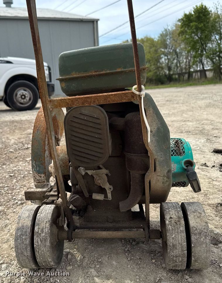 image for item DV2603 Lawn and garden equipment