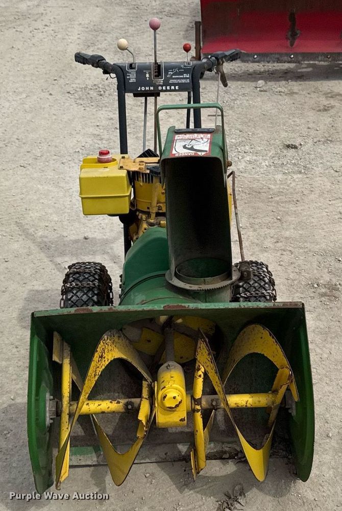 image for item DV2603 Lawn and garden equipment