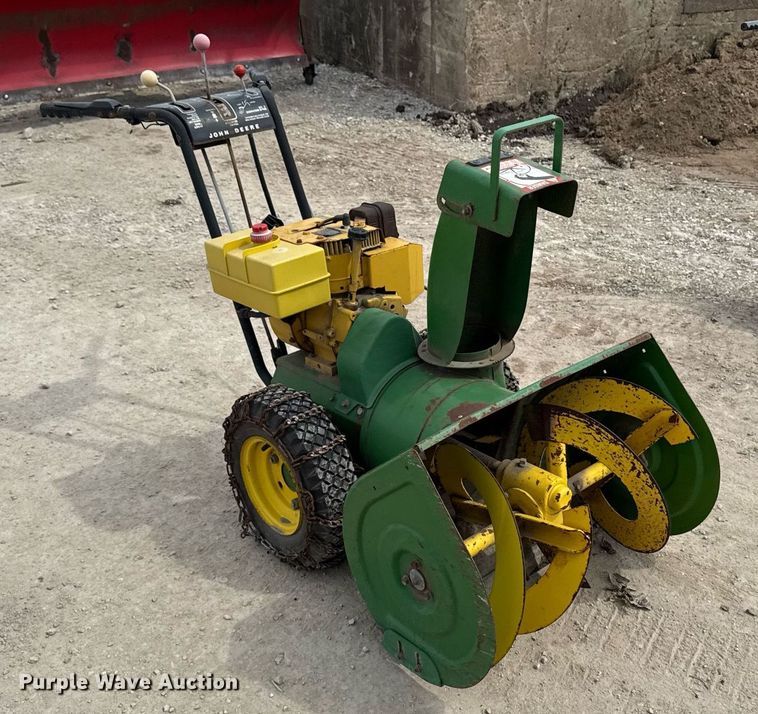 image for item DV2603 Lawn and garden equipment