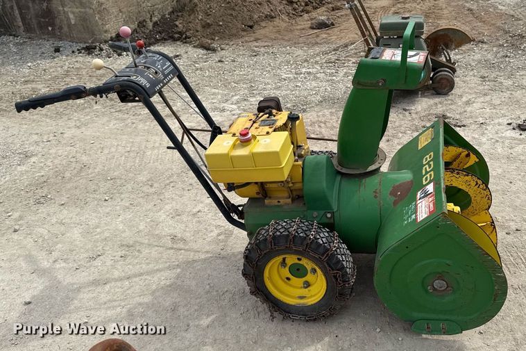 image for item DV2603 Lawn and garden equipment