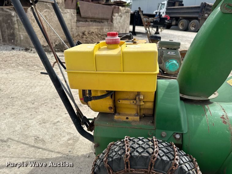 image for item DV2603 Lawn and garden equipment