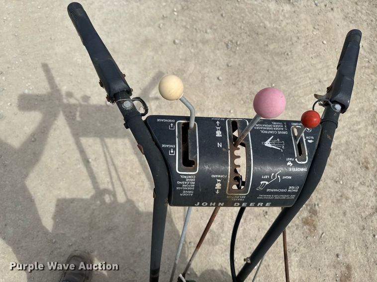 image for item DV2603 Lawn and garden equipment