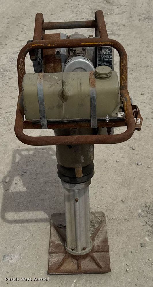 image for item DV2603 Lawn and garden equipment