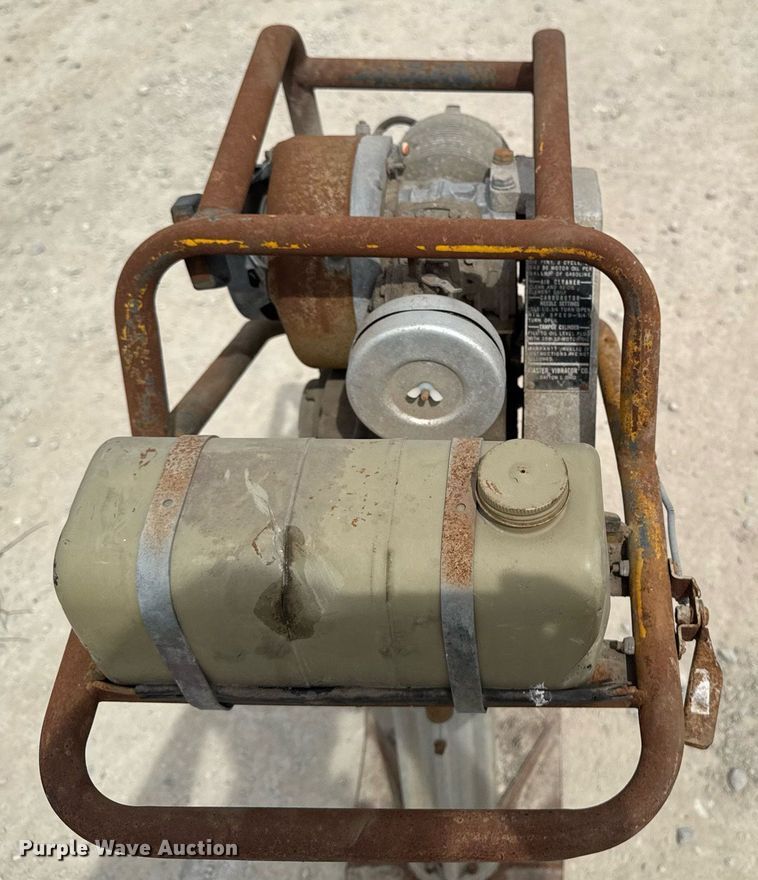 image for item DV2603 Lawn and garden equipment