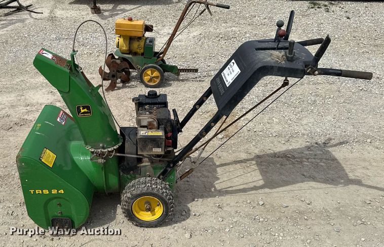 image for item DV2603 Lawn and garden equipment