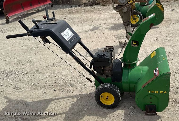 image for item DV2603 Lawn and garden equipment