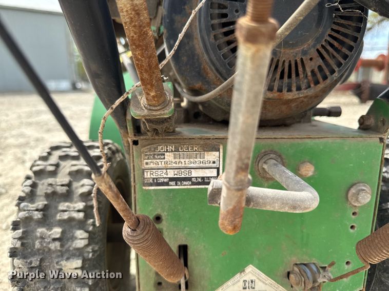 image for item DV2603 Lawn and garden equipment