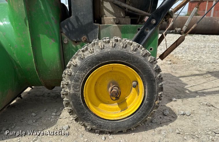 image for item DV2603 Lawn and garden equipment