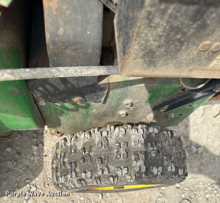 image for item DV2603 Lawn and garden equipment