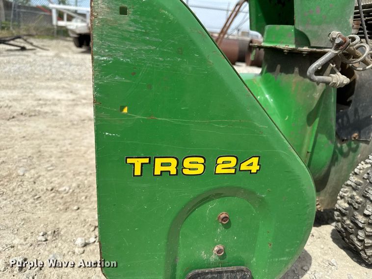 image for item DV2603 Lawn and garden equipment