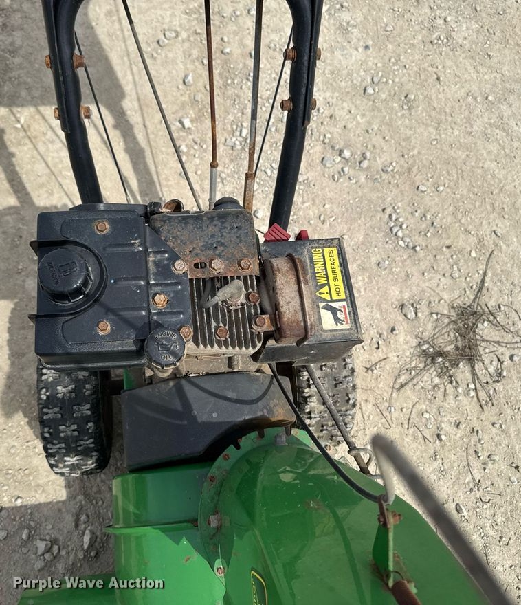 image for item DV2603 Lawn and garden equipment