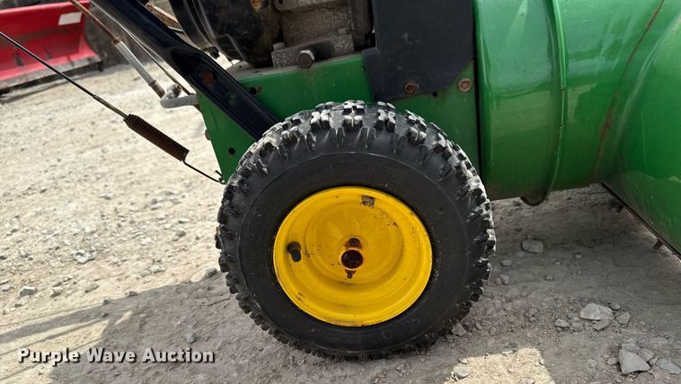 image for item DV2603 Lawn and garden equipment