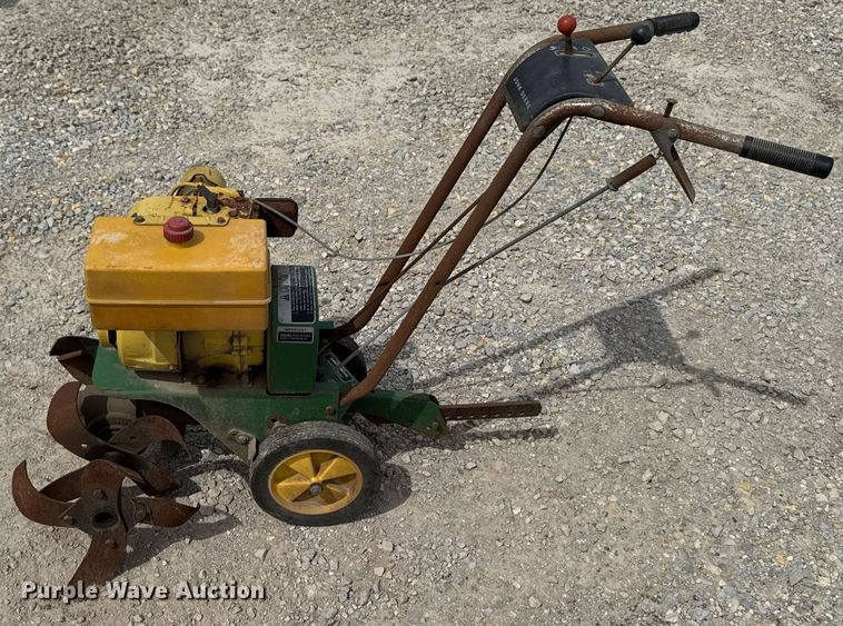 image for item DV2603 Lawn and garden equipment