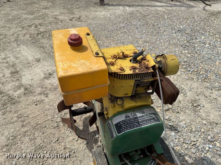 image for item DV2603 Lawn and garden equipment