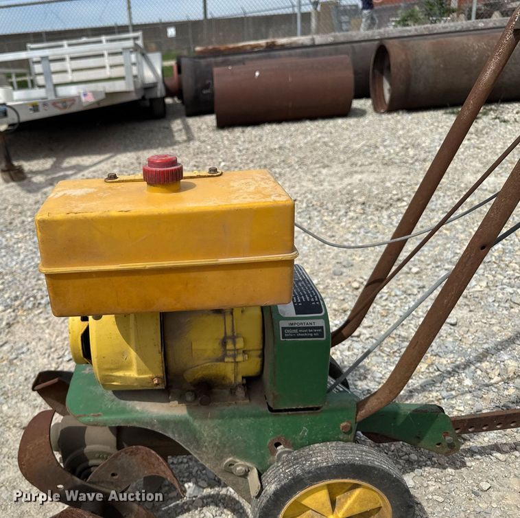 image for item DV2603 Lawn and garden equipment