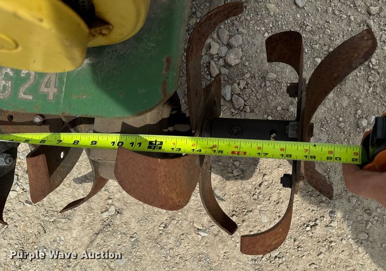 image for item DV2603 Lawn and garden equipment