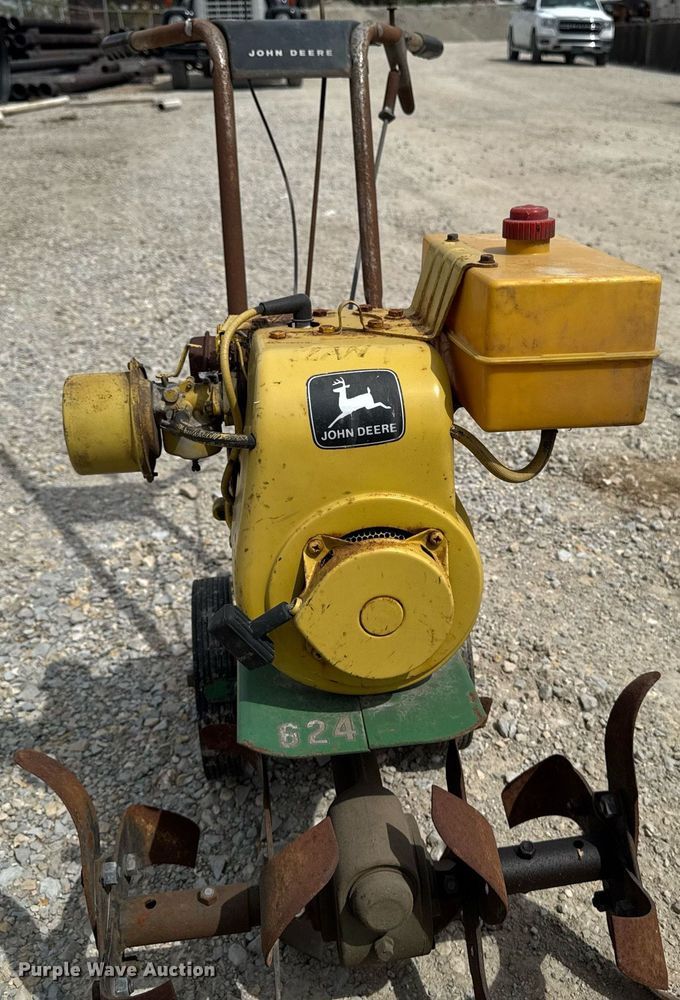 image for item DV2603 Lawn and garden equipment