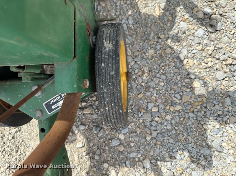 image for item DV2603 Lawn and garden equipment