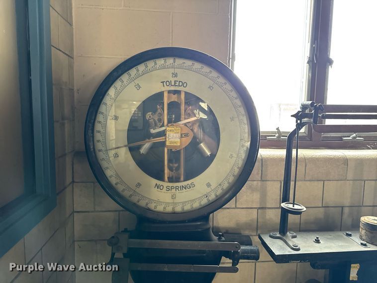 image for item DV2607 (3) scales