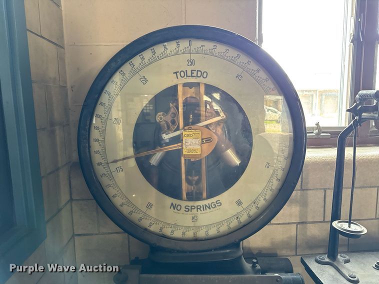 image for item DV2607 (3) scales