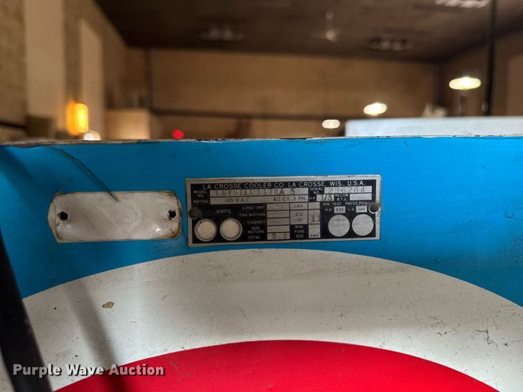 image for item DV2609 La Crosse Cooler Company LCV1LL170A5 Pepsi vending machine