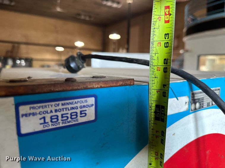 image for item DV2609 La Crosse Cooler Company LCV1LL170A5 Pepsi vending machine