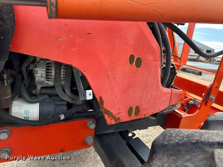 image for item DV4035 Kubota M7040 MFWD tractor