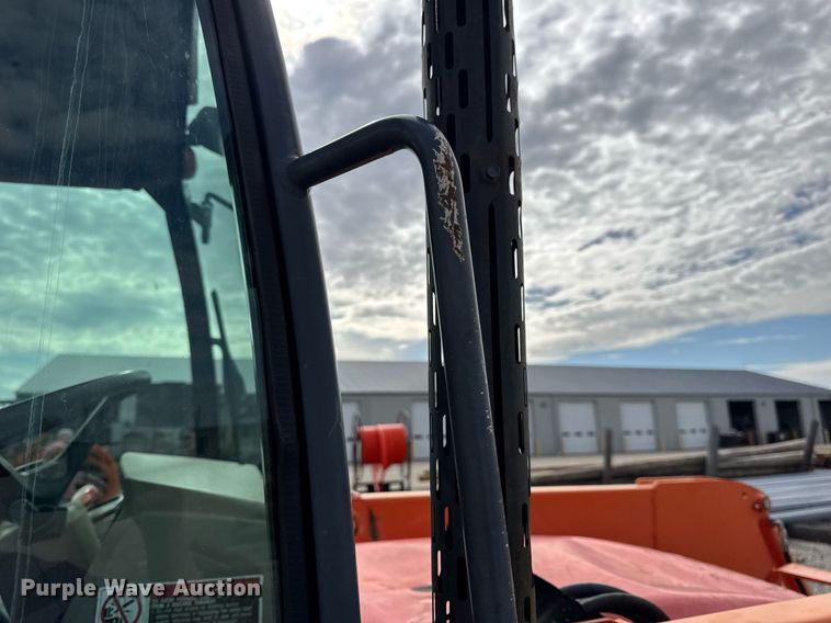 image for item DV4035 Kubota M7040 MFWD tractor