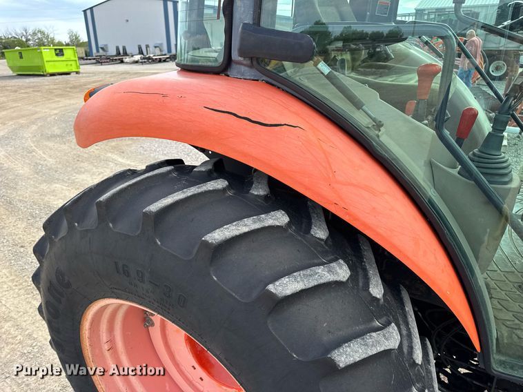 image for item DV4035 Kubota M7040 MFWD tractor