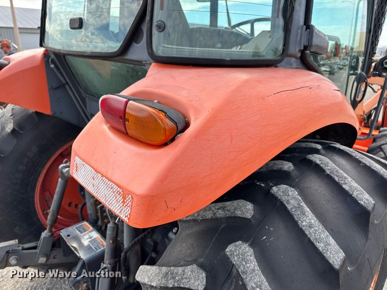 image for item DV4035 Kubota M7040 MFWD tractor