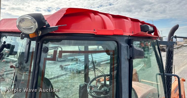 image for item DV4035 Kubota M7040 MFWD tractor