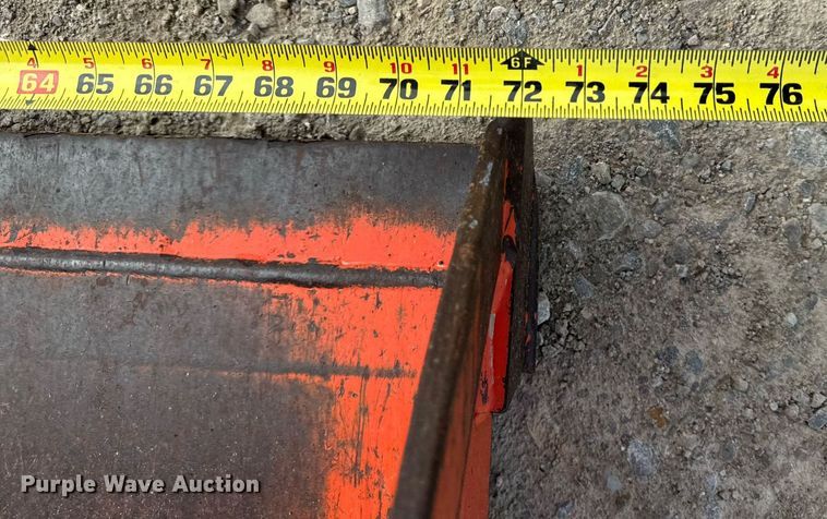 image for item DV4035 Kubota M7040 MFWD tractor