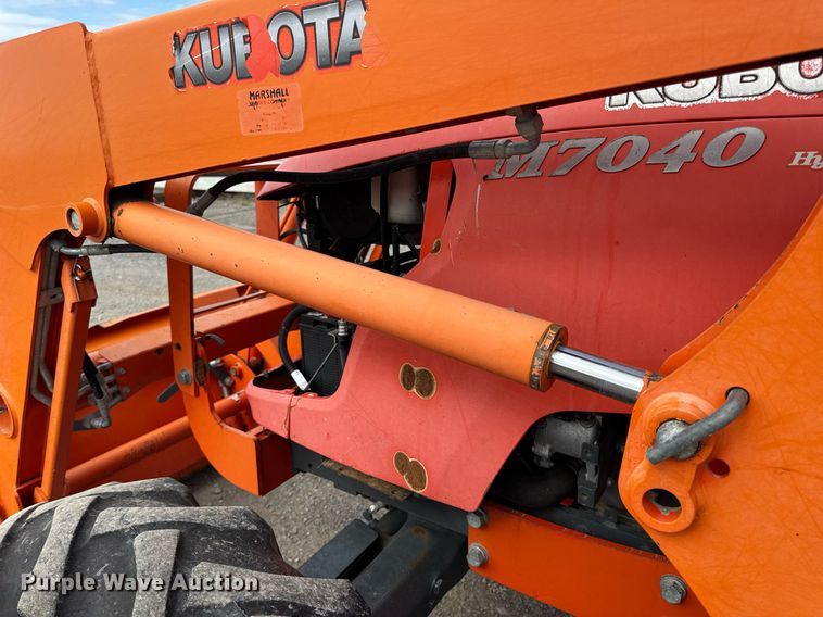 image for item DV4035 Kubota M7040 MFWD tractor