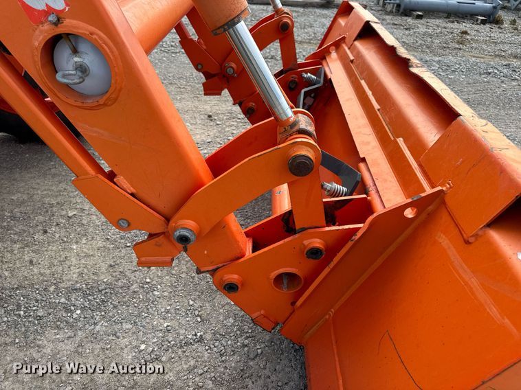 image for item DV4035 Kubota M7040 MFWD tractor