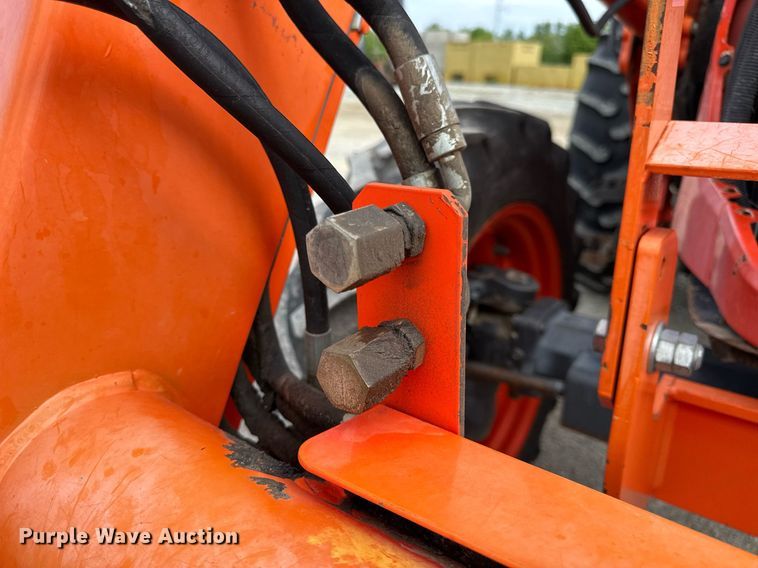 image for item DV4035 Kubota M7040 MFWD tractor