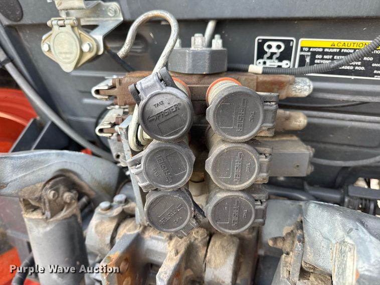 image for item DV4035 Kubota M7040 MFWD tractor