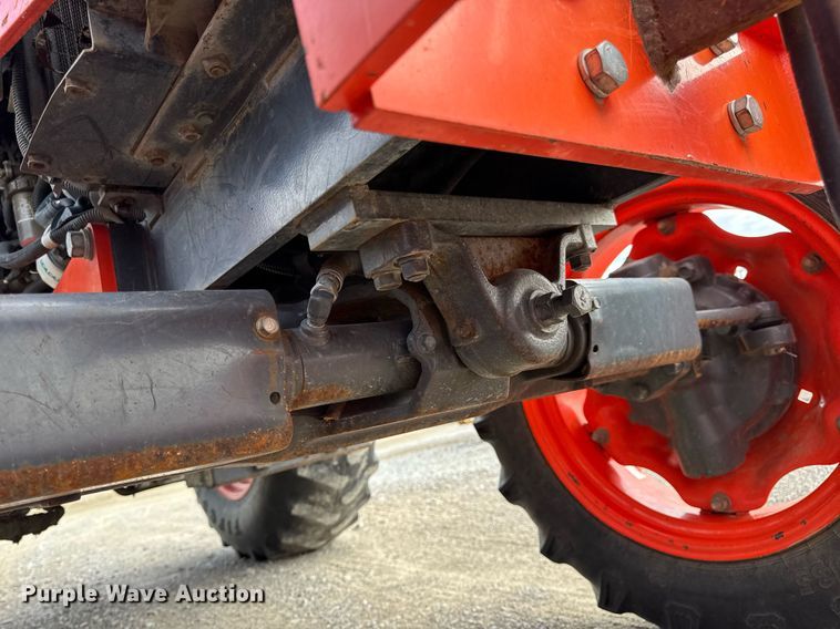 image for item DV4035 Kubota M7040 MFWD tractor