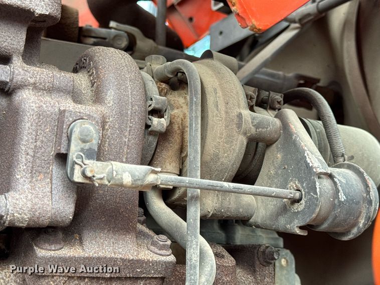 image for item DV4035 Kubota M7040 MFWD tractor