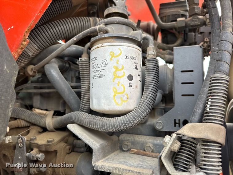 image for item DV4035 Kubota M7040 MFWD tractor