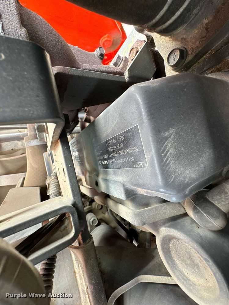 image for item DV4035 Kubota M7040 MFWD tractor