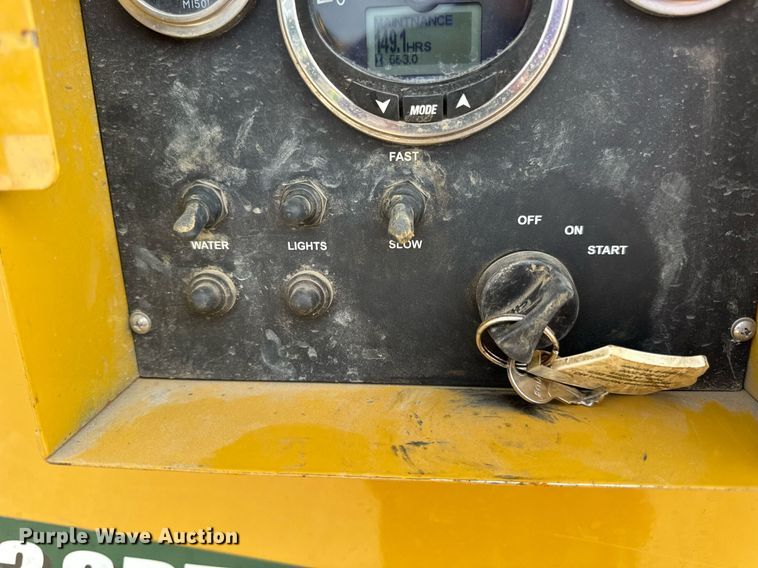 image for item DV4039 2016 Vermeer LP573SDT vacuum excavator