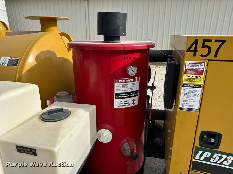 image for item DV4039 2016 Vermeer LP573SDT vacuum excavator