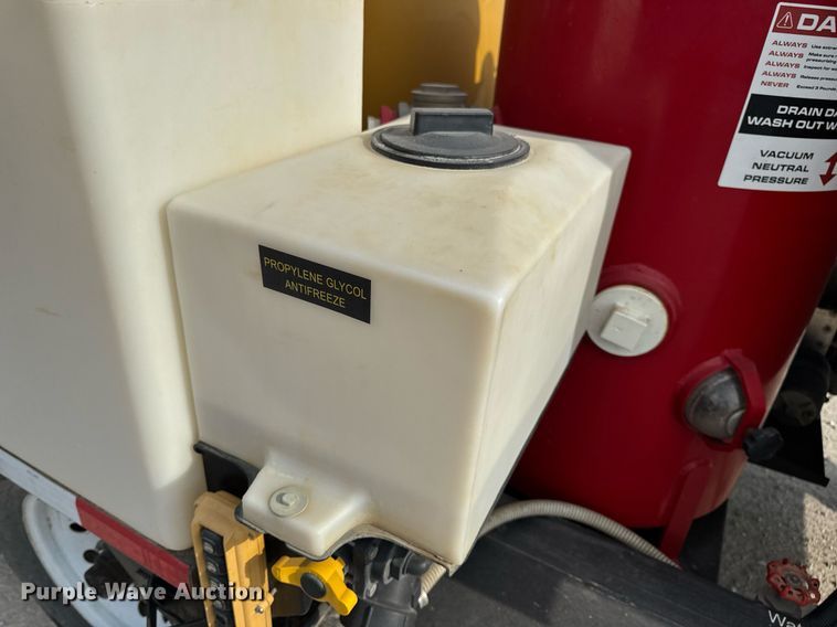 image for item DV4039 2016 Vermeer LP573SDT vacuum excavator