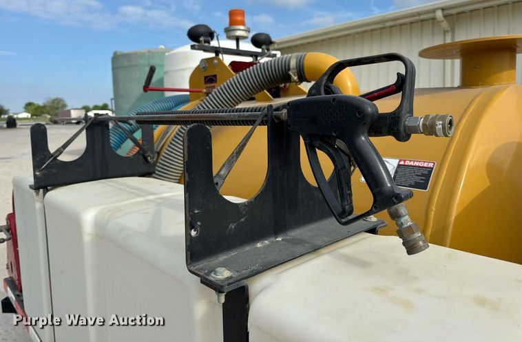 image for item DV4039 2016 Vermeer LP573SDT vacuum excavator